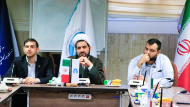 تصویر جلسه صمیمی انجمن اسلامی دانشجویان مستقل دانشگاه علوم پزشکی تبریز با حضور مسئول نهاد رهبری دانشگاه و دبیر کل اتحادیه انجمن‌های اسلامی دانشجویان مستقل سراسر کشور